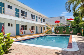 Hollywood Beach, Steps to the Beach, Pool